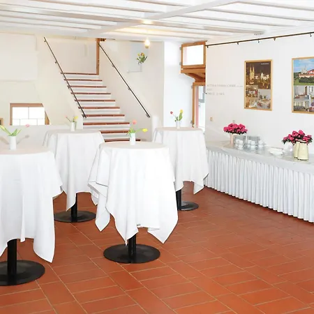 Tagungshaus Kloster Heiligkreuztal 3* Altheim (Biberach)