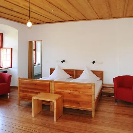 ホテル Tagungshaus Kloster Heiligkreuztal 3*