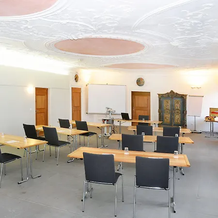 Tagungshaus Kloster Heiligkreuztal ホテル