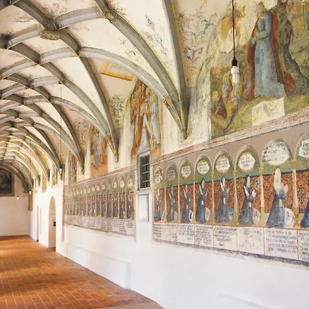 Tagungshaus Kloster Heiligkreuztal ホテル 3*