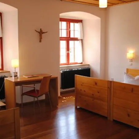 Tagungshaus Kloster Heiligkreuztal ホテル Altheim